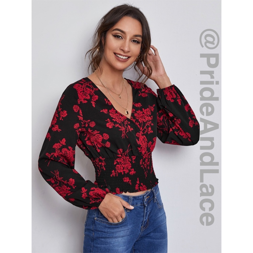 LAST 1️⃣ 🤍Red/Black Surplice Neck Shirred Floral Top - Picture 3 of 7